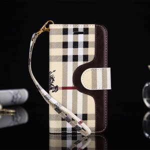 贅沢 ブランド BURBERRY / バーバリー ケース i...