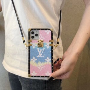 【ルイヴィトン】 贅沢 ブランド Louis Vuitton iPhone 13/13 Pro/13 Pro Max/12mini/12 Pro/12 Pro Max/11 /XS/8/7/6 ケース 魅力的 レディース メンズ プレゼント 人気おすすめ 芸能人愛用[#052617]