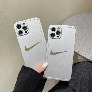 人気 NIKE / ナイキ ケース iPhone 13/13...