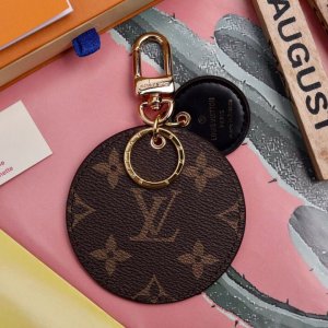 LOUIS VUITTON (ルイヴィトン) LV ロゴ モ...
