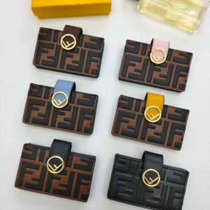 人気 ブランド FENDI / フェンディ カードケース レ...