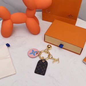 人気 LOUIS VUITTON キーリング チャームツイス...