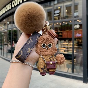 LOUIS VUITTON (ルイヴィトン) 超可愛い ウサギ モノグラム アニマル チャーム キーホルダー キーリング 飾り 鞄飾り 芸能人愛用 財布飾り プレゼント勧め 海外通販 送料無料[#case2021030812]