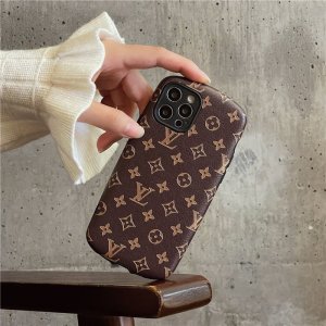 【ルイヴィトン】 大人気 贅沢 ブランド Louis Vuitton iPhone 13/13 Pro/13 Pro Max/12/12 Pro/12 Pro Max/11 /XS/8/7/6 ケース 芸能人愛用[#case2022010112]