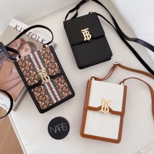 【バーバリー】贅沢 ブランド BURBERRY / バーバリ...