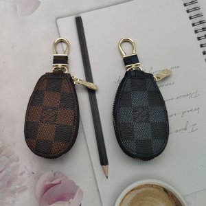 LOUIS VUITTON (ルイヴィトン) 車のキーホルダー モノグラム アニマル チャーム キーホルダー キーリング 飾り 鞄飾り 芸能人愛用 財布飾り プレゼント勧め 海外通販 送料無料[#20220408]