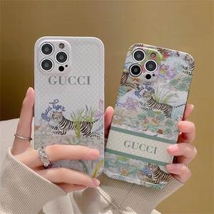 夏の雰囲気 GUCCI スマホケース iPhone15/14...