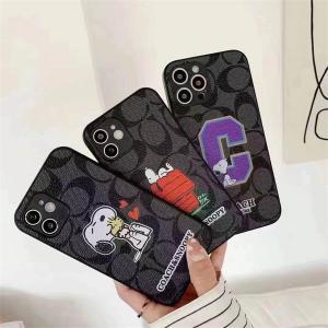 COACH iPhone15/14ケース コーチ ハイ ブランド 愛用 芸能人 スヌーピー IPHONE15PRO/15PRO MAX/15PLUS/IPHONE14PRO/PRO MAX/PLUS/13/13 PRO/13PROMAX アイフォン 携帯 アイフォンケース 安い IPHONE 13/13 PRO/13 PRO MAX/12/12 PRO/12 PRO MAX/11 PRO/MAX/XS/8/7 PLUS ケース コーチ スマホ カバー COACH