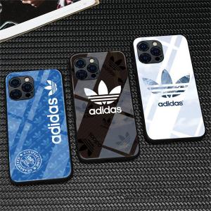アディダス ブランドiphone15ケース Adidas ソフトレザー 人気 iphone14plus/14pro maxケース ファッション アイフォン 13/13pro/13pro max カバー レディース メンズ iphone12/11/12pro max ケース