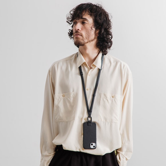 objcts.io「アジャスタブルレザーストラップ + iPhoneケースセット」